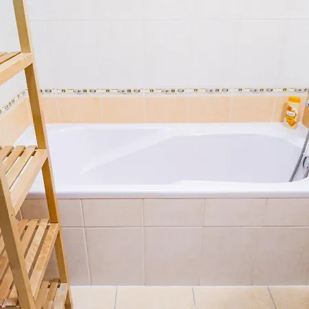 Apartment Yellow *